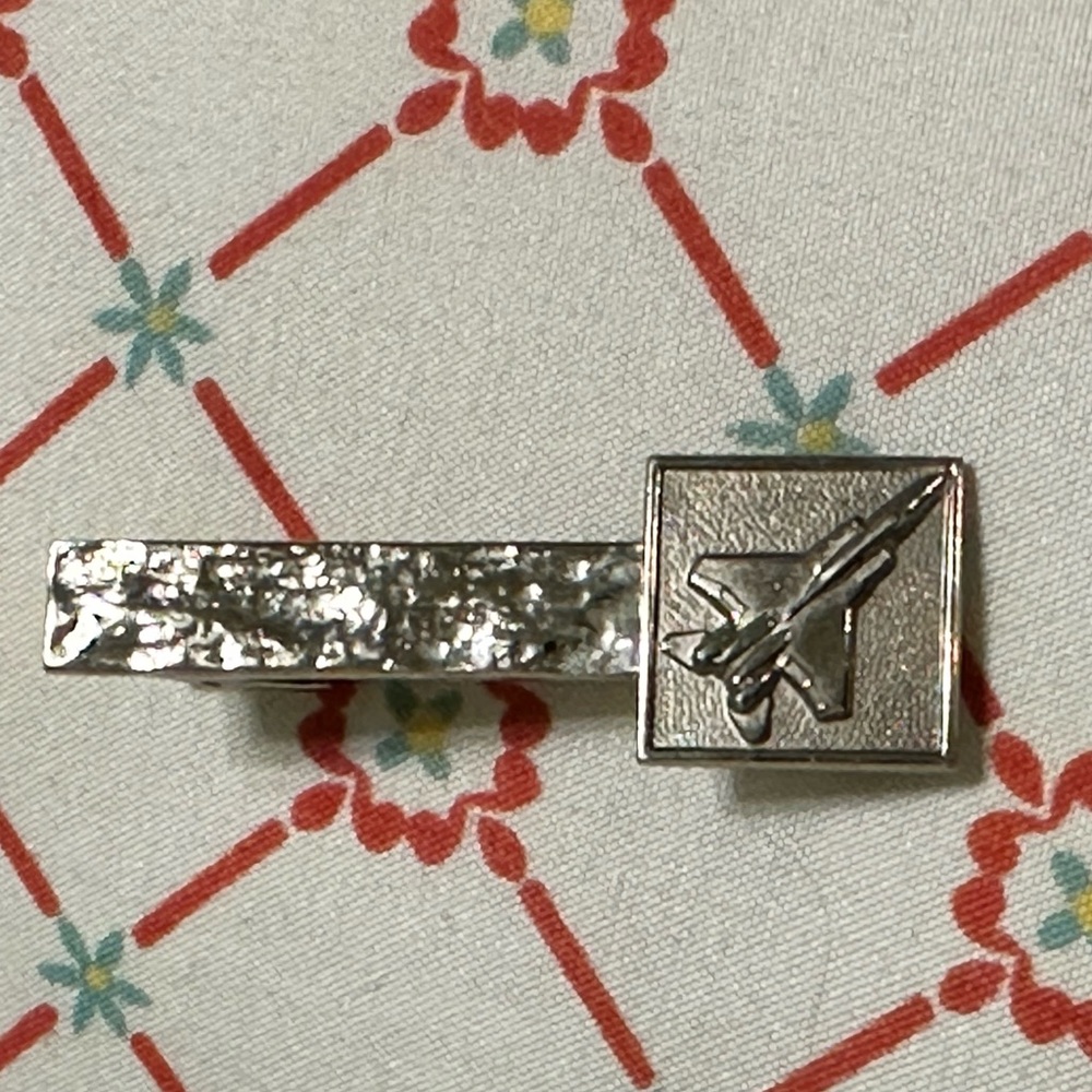 Vintage Silver-tone Fighter Jet Airplane Metal Collectible US Military Tie Clip